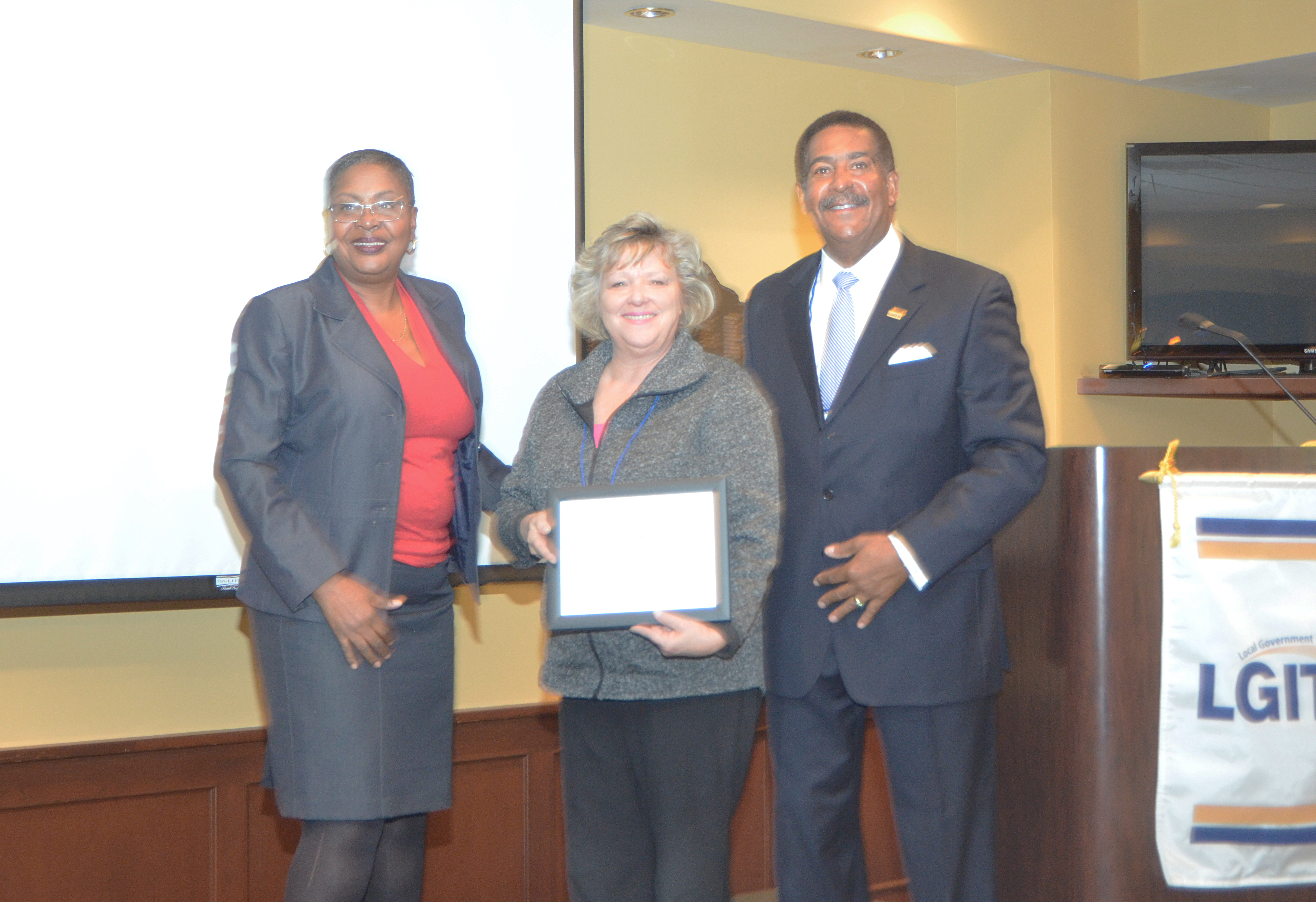 2016 LGIT MTG 15102354